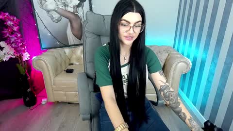 Snapshot of luckyrebel_ chatting on 12/17/24, 09:28 Monika online show from 12/17/24, 09:28
