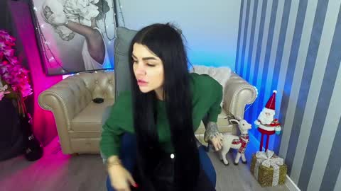 Snapshot of luckyrebel_ chatting on 01/08/25, 04:11 Monika online show from 01/08/25, 04:11