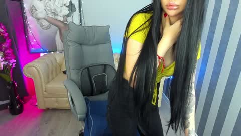 Snapshot of luckyrebel_ chatting on 01/21/25, 01:43 Monika online show from 01/21/25, 01:43