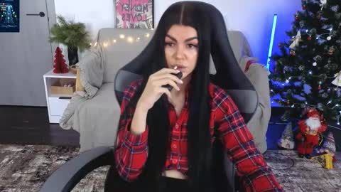 Monika online show from 12/22/25, 12:46