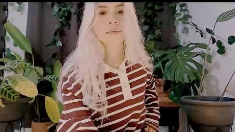 luckysapphire777 online show from 11/02/25, 09:55