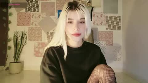 luckysapphire777 online show from 04/24/26, 01:57