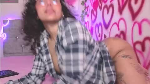 Luanis online show from 11/16/25, 03:12