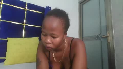 Snapshot of luckyy0001 chatting on 10/22/25, 08:30 Lopez online show from 10/22/25, 08:30