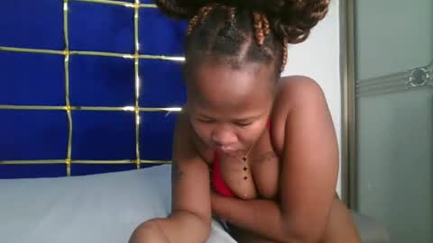 Snapshot of luckyy0001 chatting on 11/18/25, 07:18 Lopez online show from 11/18/25, 07:18