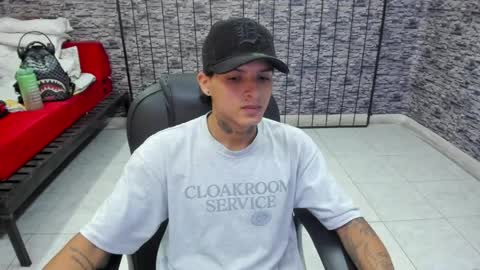 Snapshot of luckyy_boy_ chatting on 04/10/26, 10:58 Lucky online show from 04/10/26, 10:58