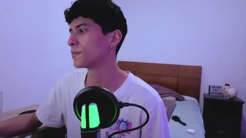 Lu Independent Model online show from 04/10/26, 12:05