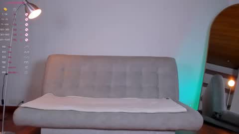 Hello my name is Lucy nice to meet you  thumb up is important for me kisses     online show from 09/10/25, 05:13