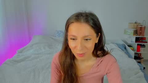 Snapshot of lucy__ray chatting on 05/07/26, 08:09 lucy__ray online show from 05/07/26, 08:09