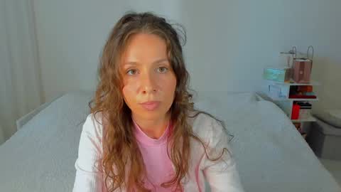 Snapshot of lucy__ray chatting on 05/14/26, 03:19 lucy__ray online show from 05/14/26, 03:19