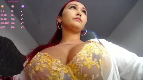 lucy_beatifull online show from 04/18/26, 10:10