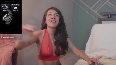 Lucy Herrera online show from 10/30/25, 02:02