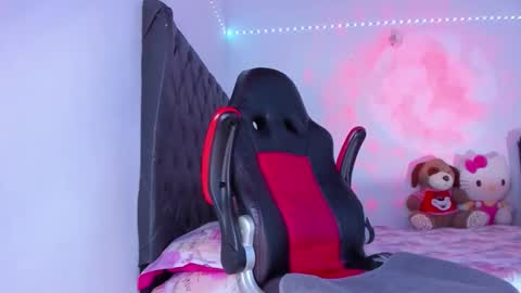 lucy online show from 03/03/26, 01:23