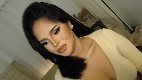 Snapshot of lucy_heartfiliaxxx chatting on 10/19/25, 11:38 MONA online show from 10/19/25, 11:38