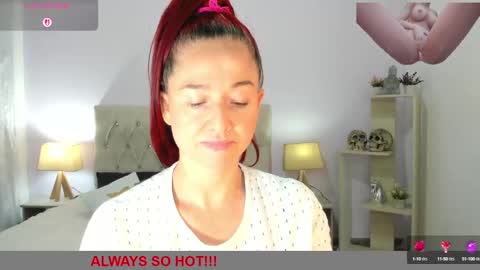 Lucia online show from 09/30/25, 09:53