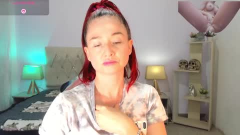 Lucia online show from 10/02/25, 09:33