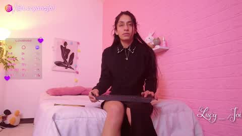 Luciana online show from 04/04/26, 02:32