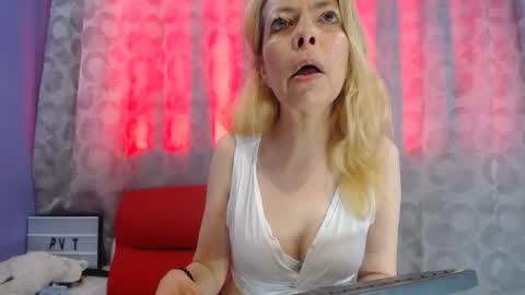  SleepyAbuela online show from 01/06/26, 01:48