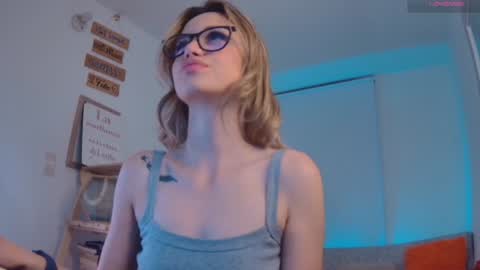 Snapshot of lucy_priincess chatting on 01/10/25, 11:18 lucy online show from 01/10/25, 11:18