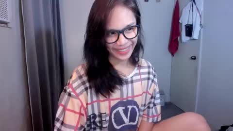Snapshot of lucy_shane chatting on 10/06/25, 07:22 lucy_shane online show from 10/06/25, 07:22