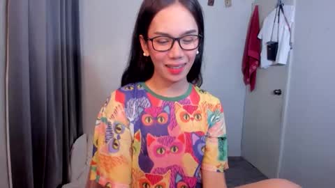 Snapshot of lucy_shane chatting on 10/12/25, 09:14 lucy_shane online show from 10/12/25, 09:14