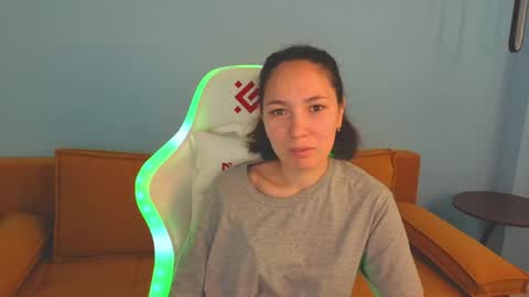 lucy_sweetyy online show from 06/04/26, 02:06