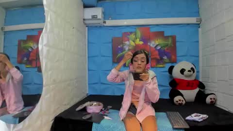 Lucy unlimit come back here  online show from 11/06/25, 03:13