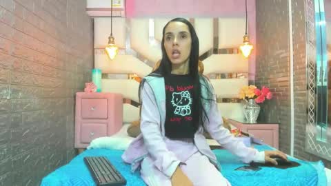 Lucy unlimit come back here  online show from 03/30/26, 01:56