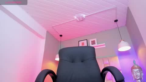 Lucy  online show from 02/25/26, 07:01