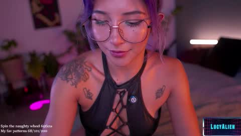 Lucy Alien  online show from 11/24/25, 03:45