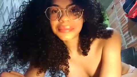 Snapshot of lucybellea chatting on 11/28/25, 03:09 Lucia online show from 11/28/25, 03:09