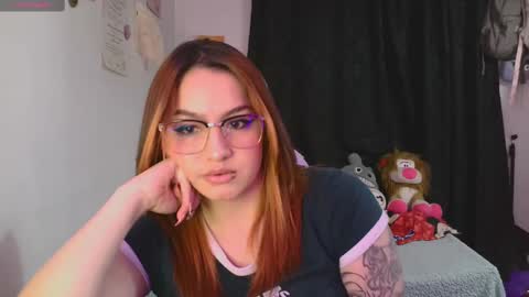 Snapshot of lucycherry__ chatting on 09/24/25, 03:21 LUCIA online show from 09/24/25, 03:21