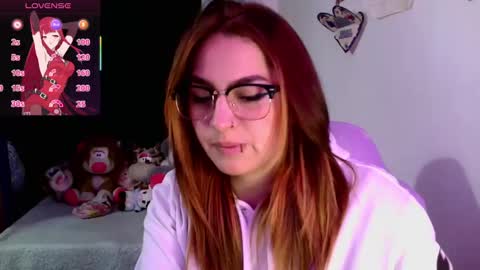 Snapshot of lucycherry__ chatting on 10/23/25, 01:38 LUCIA online show from 10/23/25, 01:38