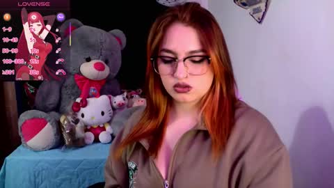 Snapshot of lucycherry__ chatting on 10/27/25, 11:20 LUCIA online show from 10/27/25, 11:20