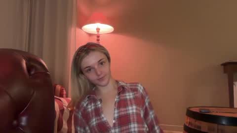 Snapshot of lucydelovely chatting on 05/27/26, 11:13 Lucy online show from 05/27/26, 11:13