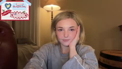 Snapshot of lucydelovely chatting on 07/20/26, 11:40 Lucy online show from 07/20/26, 11:40
