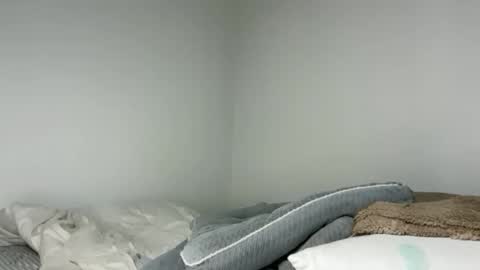 lucyforr online show from 04/05/26, 07:38