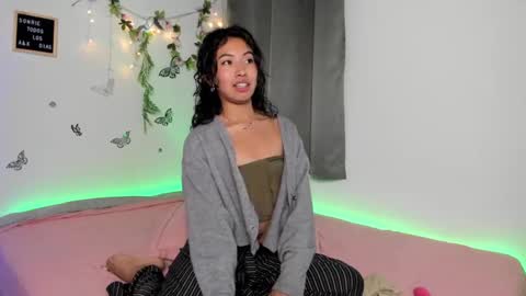 Snapshot of lucygarciia chatting on 03/07/25, 04:02 Lucy online show from 03/07/25, 04:02