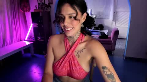 Snapshot of lucyklumm chatting on 09/26/25, 09:30 MALAMOR online show from 09/26/25, 09:30
