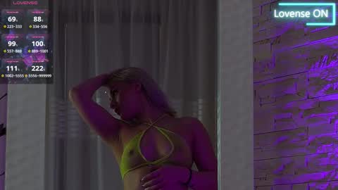 Lucy Lexton online show from 09/20/25, 04:24