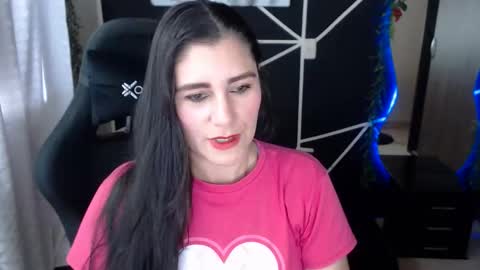 LUCY online show from 11/25/25, 06:52