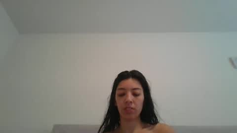 Snapshot of lucylitt25 chatting on 09/12/25, 03:12 lucylitt25 online show from 09/12/25, 03:12