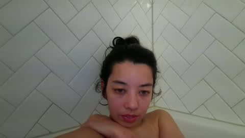 Snapshot of lucylitt25 chatting on 06/15/26, 01:57 lucylitt25 online show from 06/15/26, 01:57