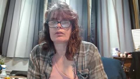 Snapshot of lucylling chatting on 02/18/25, 07:32 lucylling online show from 02/18/25, 07:32