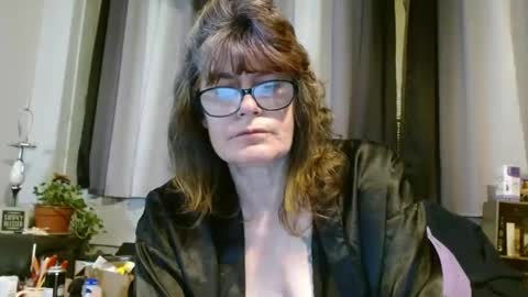 Snapshot of lucylling chatting on 02/22/25, 07:12 lucylling online show from 02/22/25, 07:12