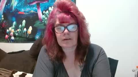 Snapshot of lucylling chatting on 11/07/25, 02:50 lucylling online show from 11/07/25, 02:50
