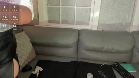 Snapshot of lucylovelyy1 chatting on 11/15/25, 02:09 Lucy online show from 11/15/25, 02:09