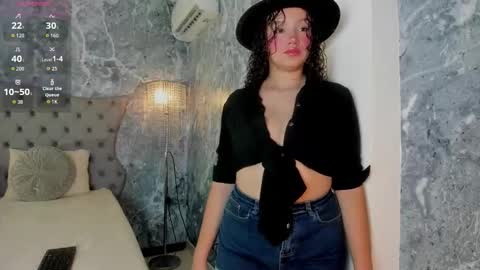 Snapshot of lucylovelyy1 chatting on 11/30/25, 02:26 Lucy online show from 11/30/25, 02:26