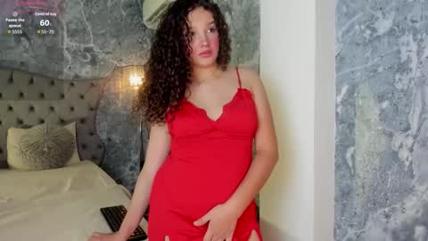 Snapshot of lucylovelyy1 chatting on 12/05/25, 02:31 Lucy online show from 12/05/25, 02:31