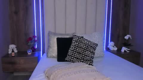 Lucy online show from 03/11/26, 04:13